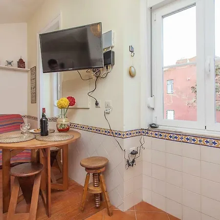 Apartment Cozy Flat In Adamastor