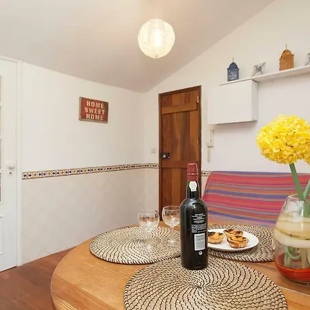 Apartment Cozy Flat In Adamastor